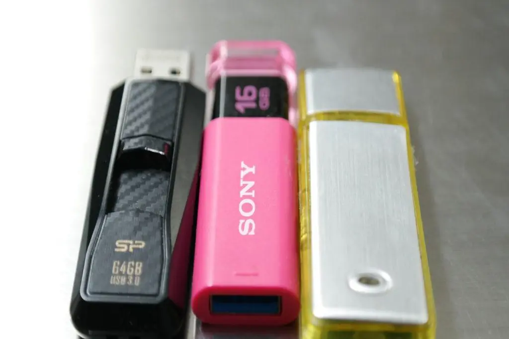 隨身碟救援 隨身碟讀不到怎麼半?