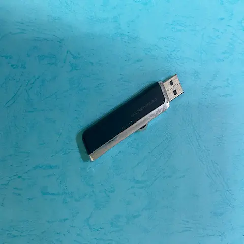 住新北市 客戶廖先生隨身碟 64GB