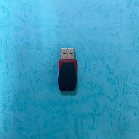 黃先生 | USB隨身碟沒有反應