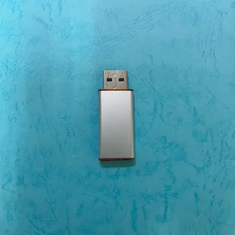 蔡小姐 | USB隨身碟沒有反應