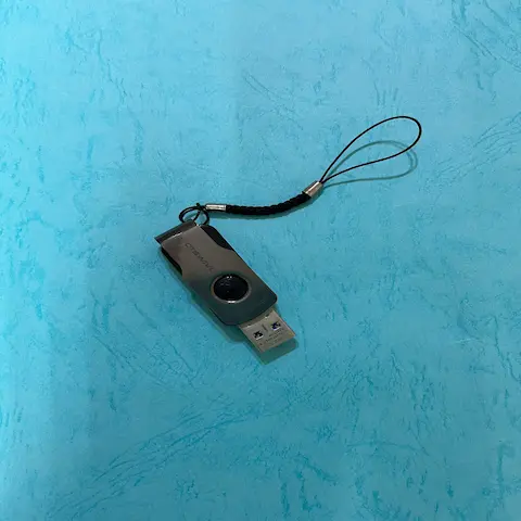 楊先生 | USB隨身碟讀不到